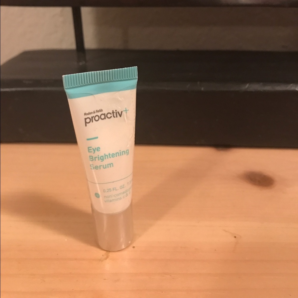 Proactive eye brightener