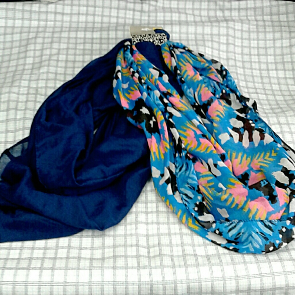 New Beautiful 2-Pack Scarfs