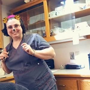 Meet your Posher, Danielle