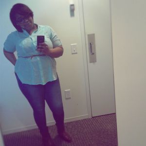 Meet your Posher, Johnesia