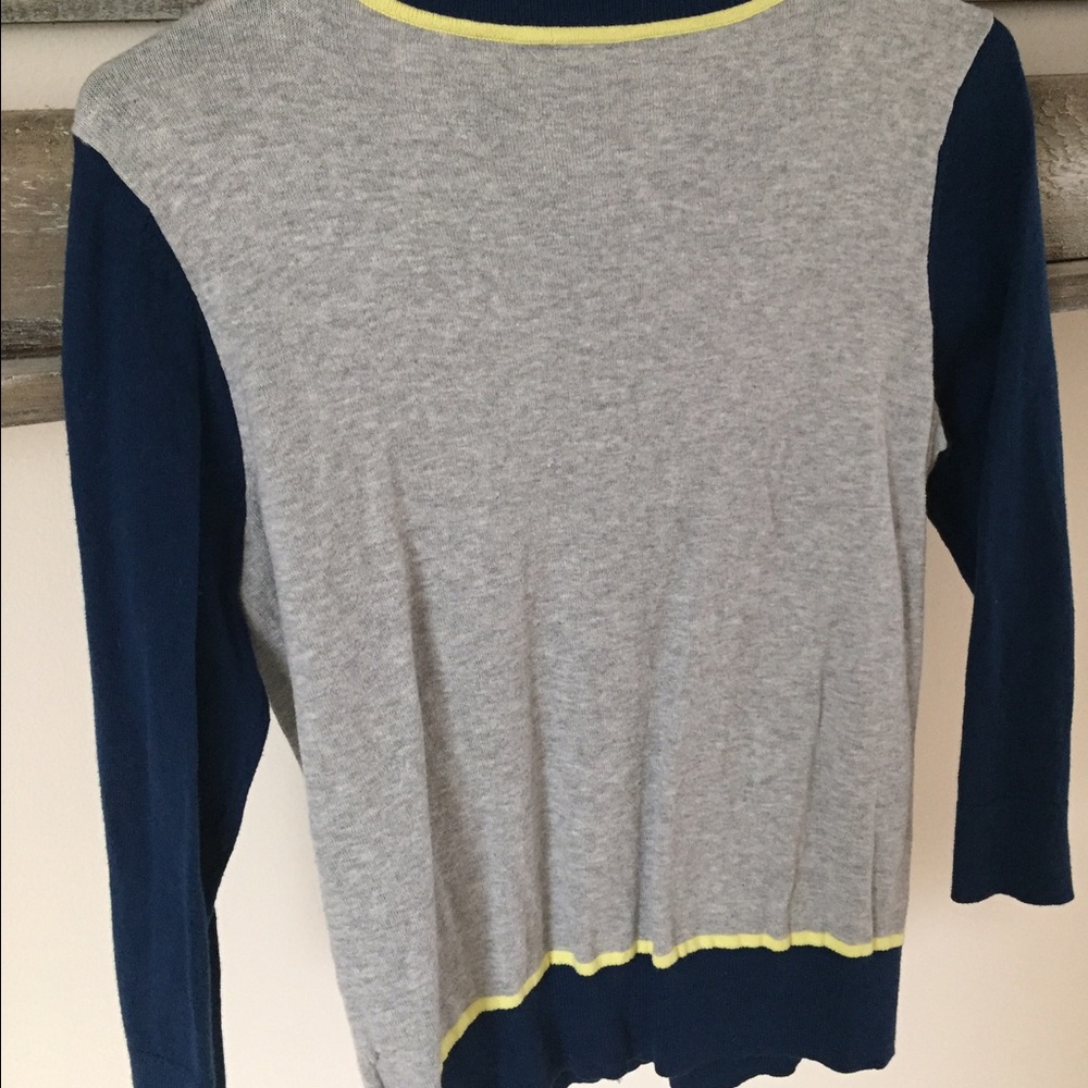 Cardigan - Picture 3 of 4