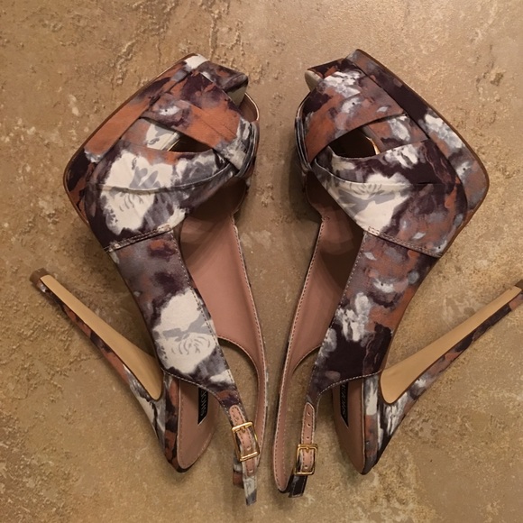 Adorable platform heels - Picture 4 of 8