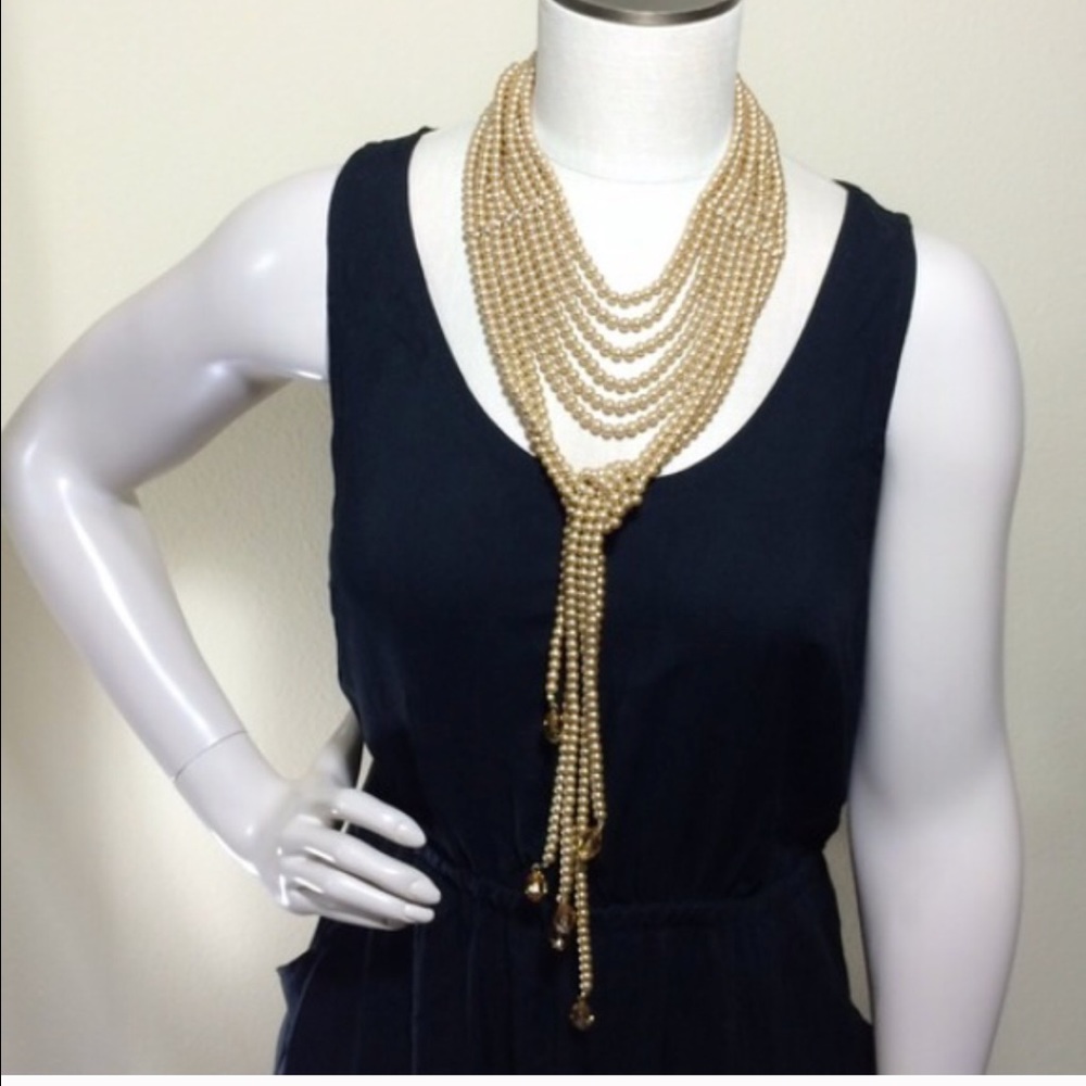 Knot Pearl Necklace in Gold