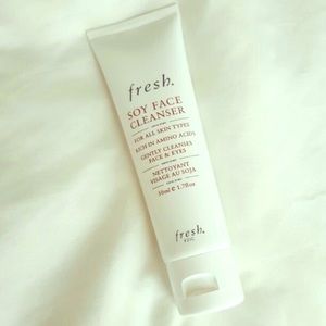 🕊Fresh Soy Face Cleanser