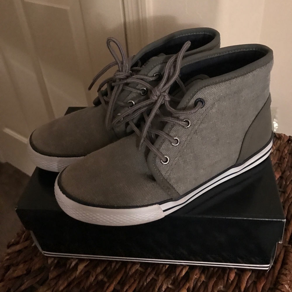 Nautica boys shoes SZ 3 Runs large (4)
