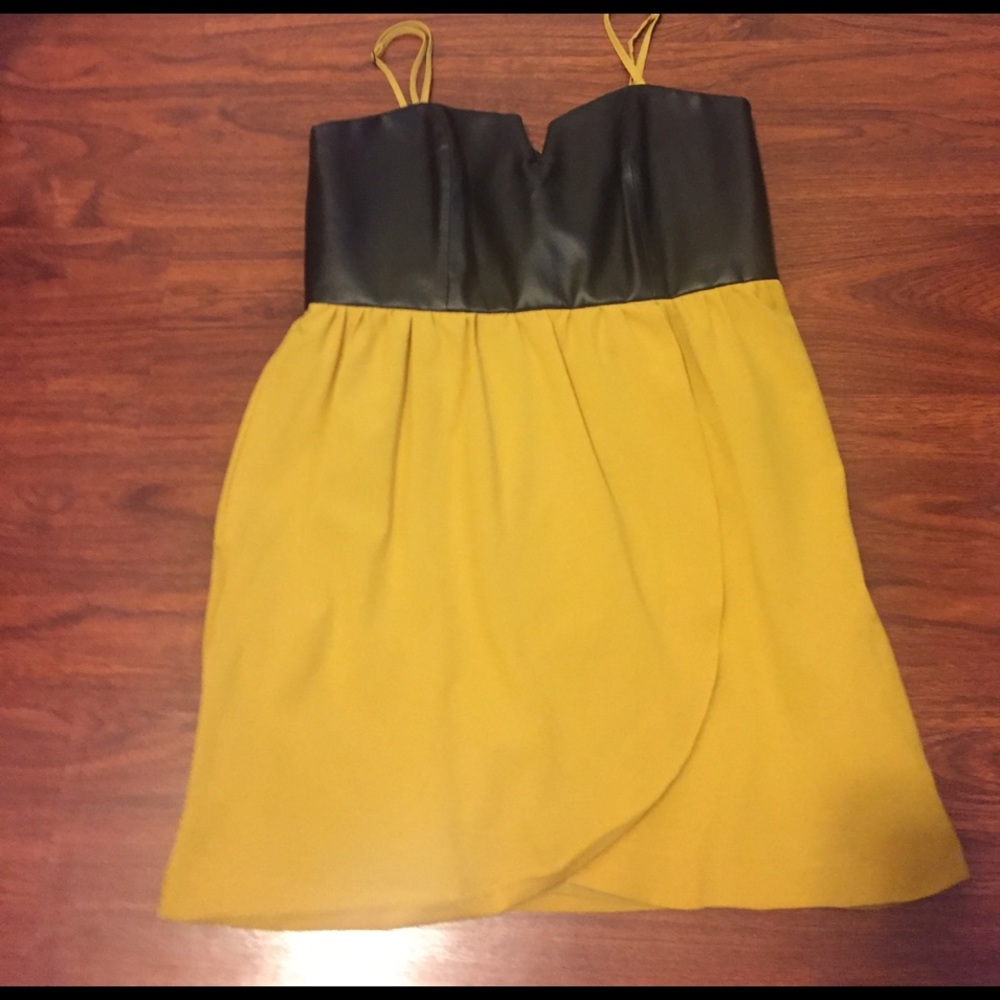 5/48 Saks Fifth Avenue Faux Leather Dress SZ 8
