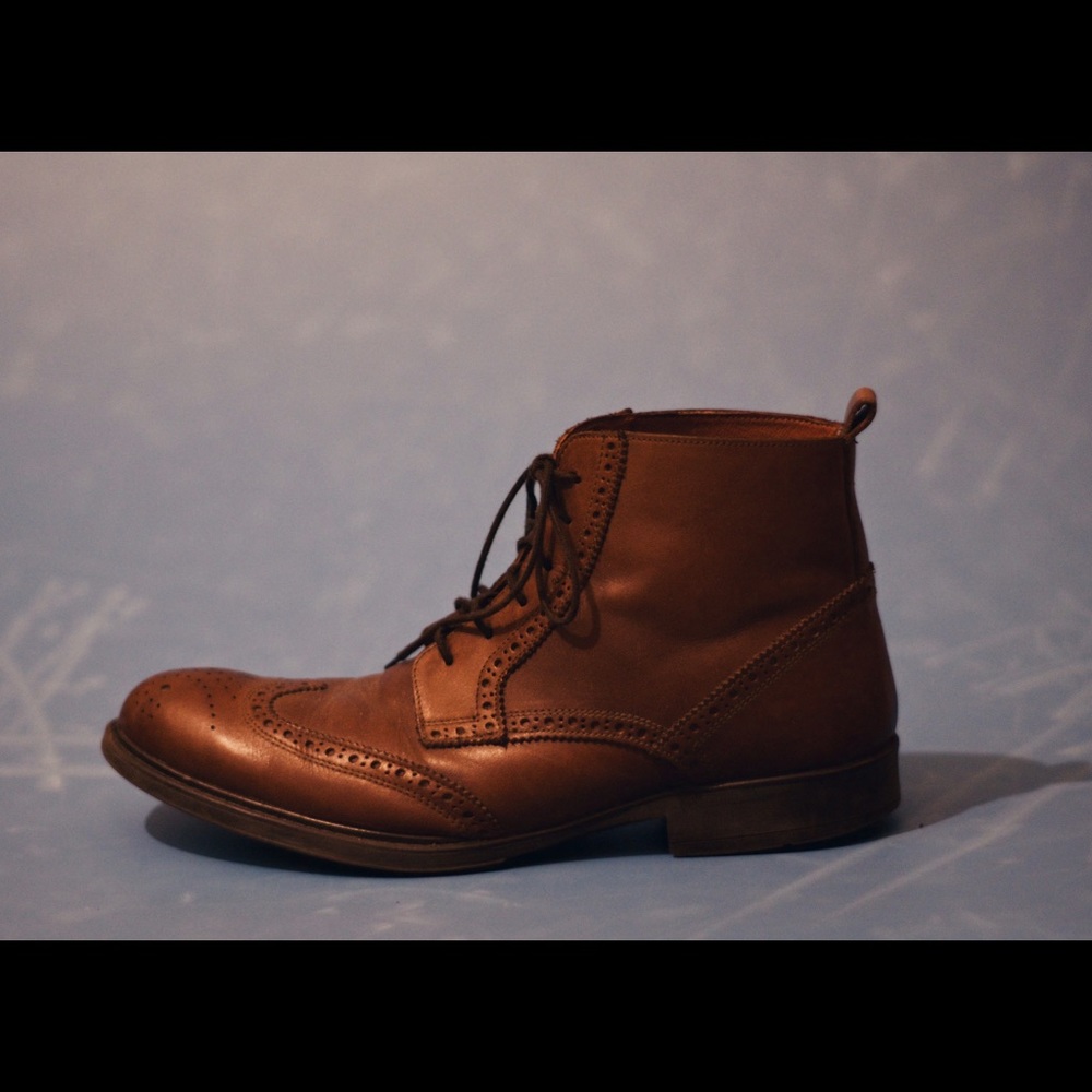 Stafford wingtip boots