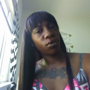 Meet your Posher, Latalia