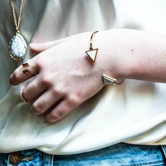 Gold Marble Arrow Bracelet - Picture 2 of 5