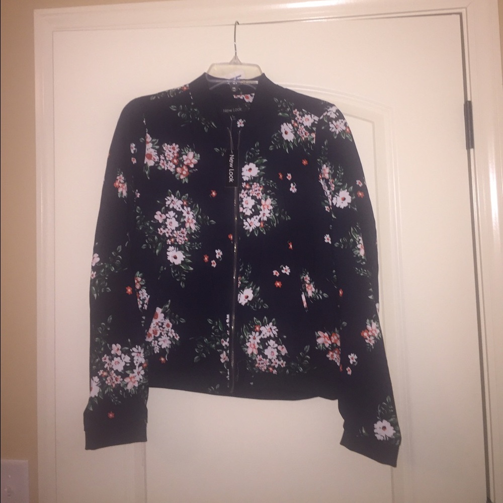 Brand New Floral Spring jacket 🌸🌷💐
