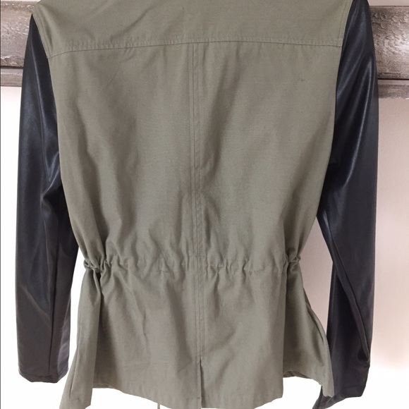 Jacket - Picture 3 of 4