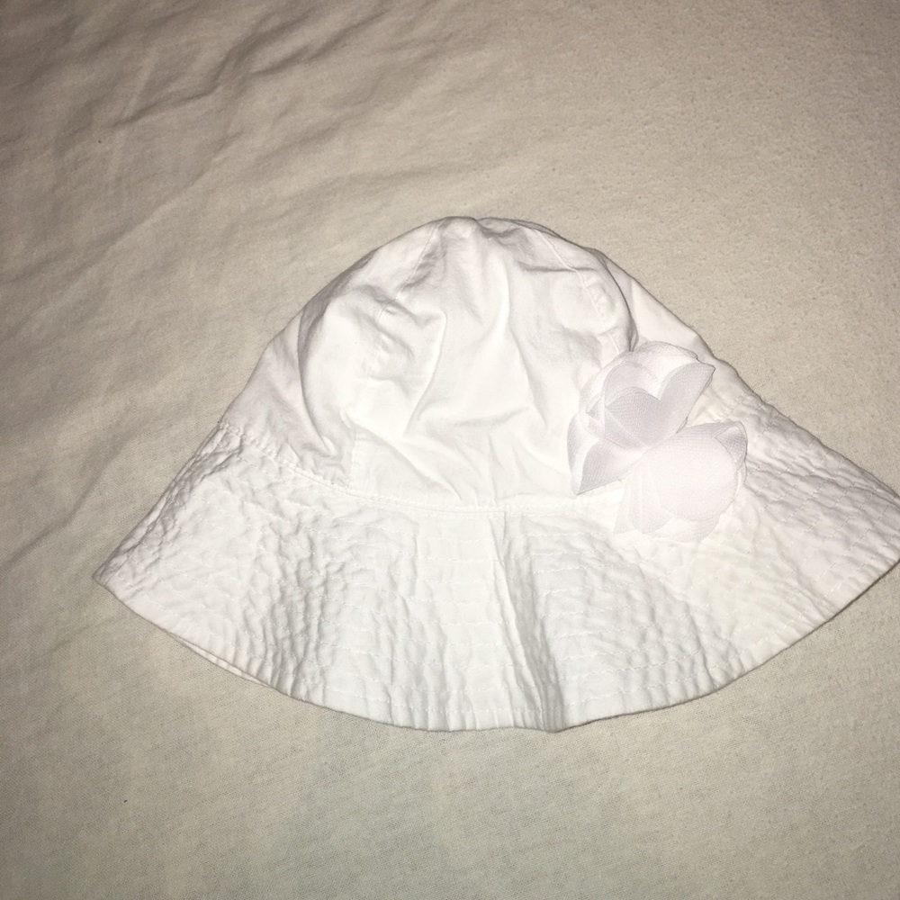 Carters summer hat💖