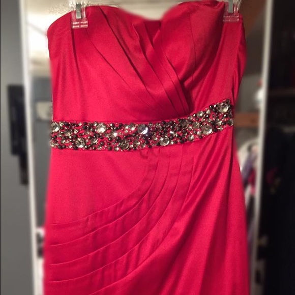 Red Semi Dress! - Picture 1 of 1