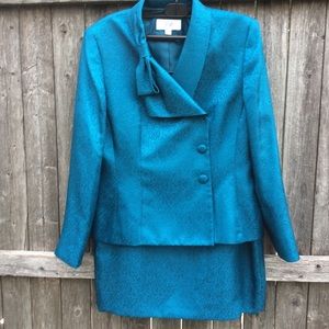 Le suit petite jacket and skirt set