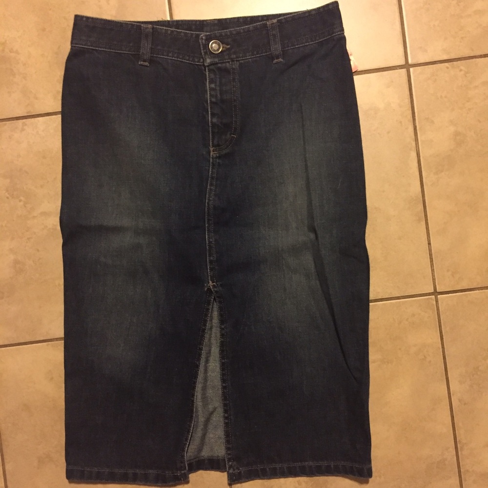 $295 Gucci Denim Skirt