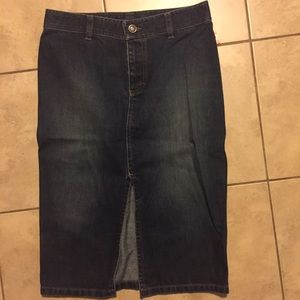 $295 Gucci Denim Skirt