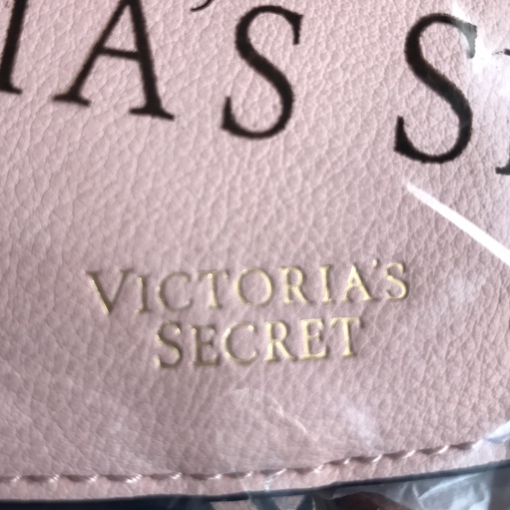 ⚡️Last ☝️ ⚡️Victoria's Secret crossbody boho bag - Picture 3 of 5