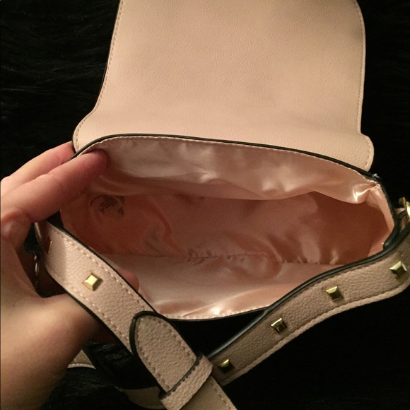 NWT Victoria's Secret Festival Cross body purse - Picture 4 of 5