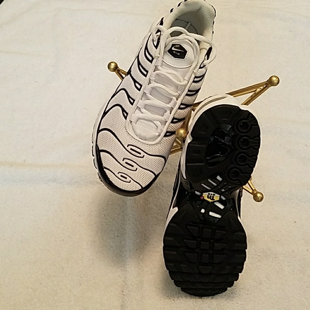 ***SOLD*** NIKE - Picture 4 of 4