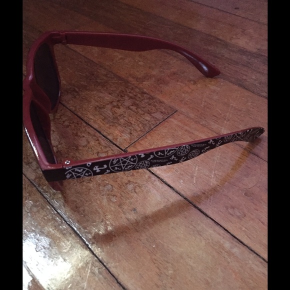 ❌SOLD❌Supernatural sunglasses - Picture 2 of 2
