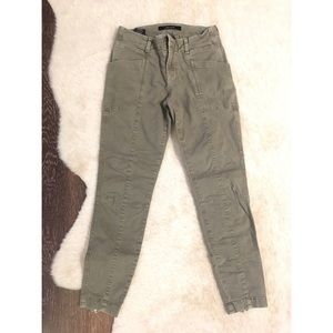 J BRAND 'Byrnes' Twill Pants in Olive Drab - Sz 25
