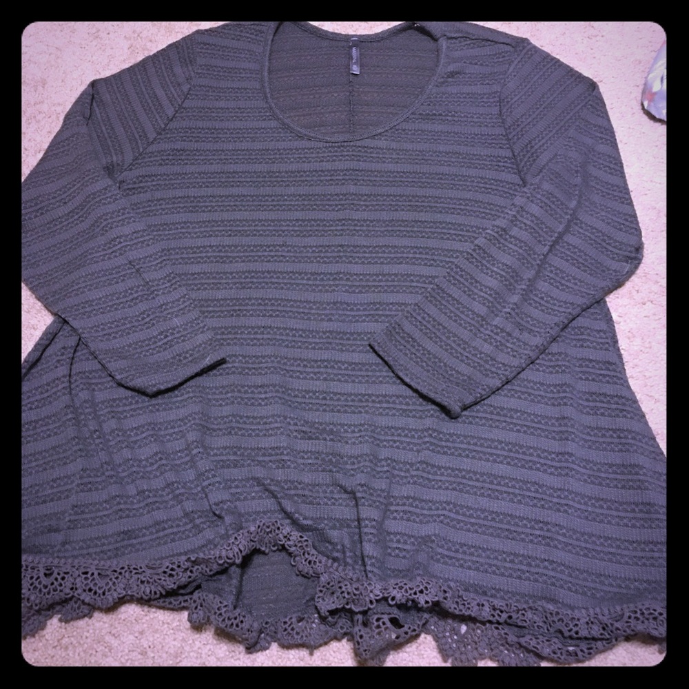 Oversized gray blouse