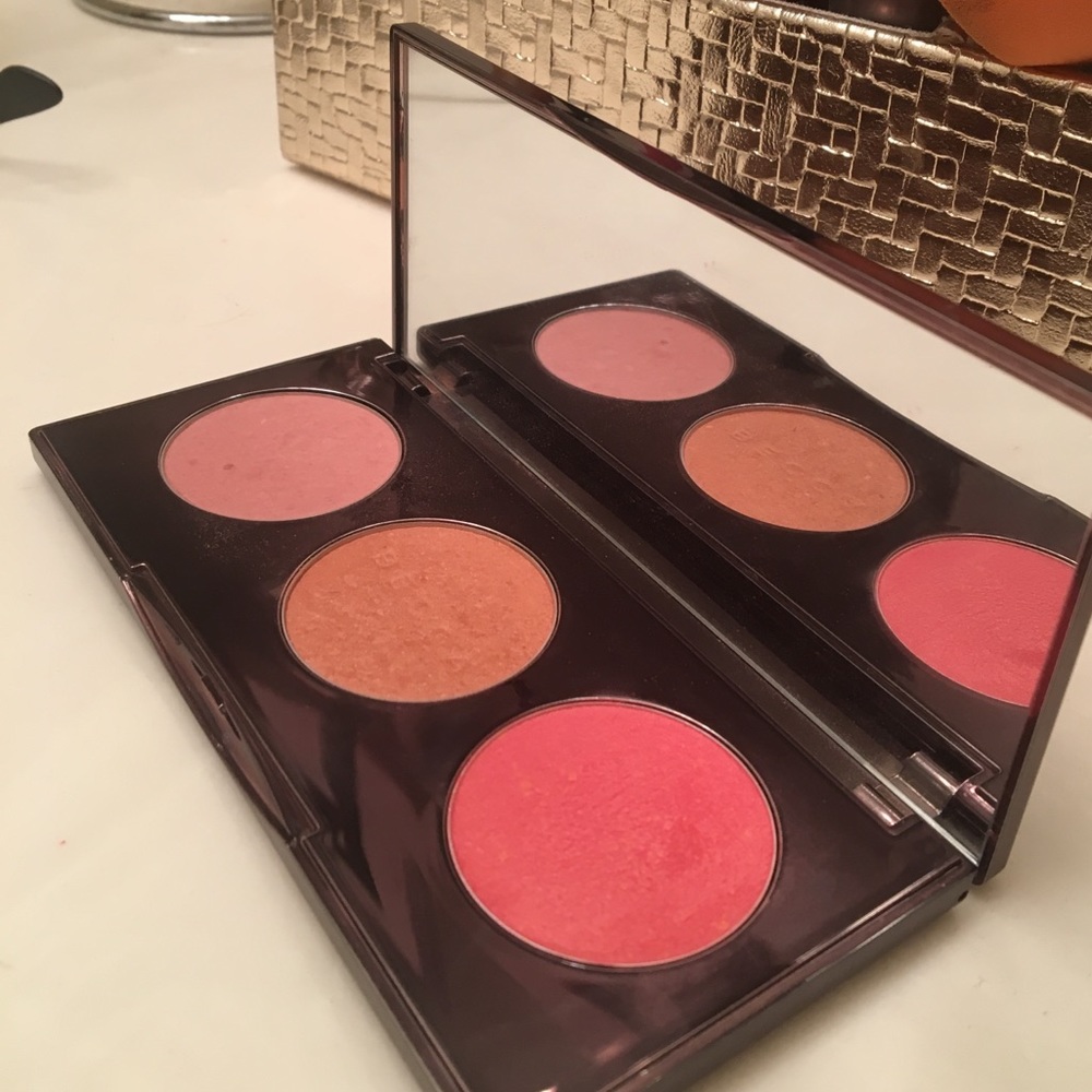 Becca Blushed with Light - Blush Trio Palette