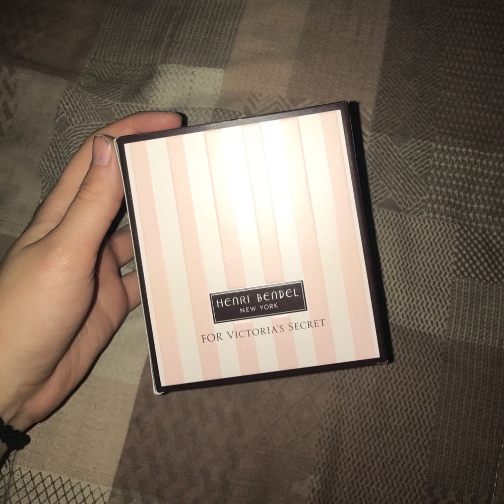 Victoria's Secret, Henry Bendel New York CASHMERE