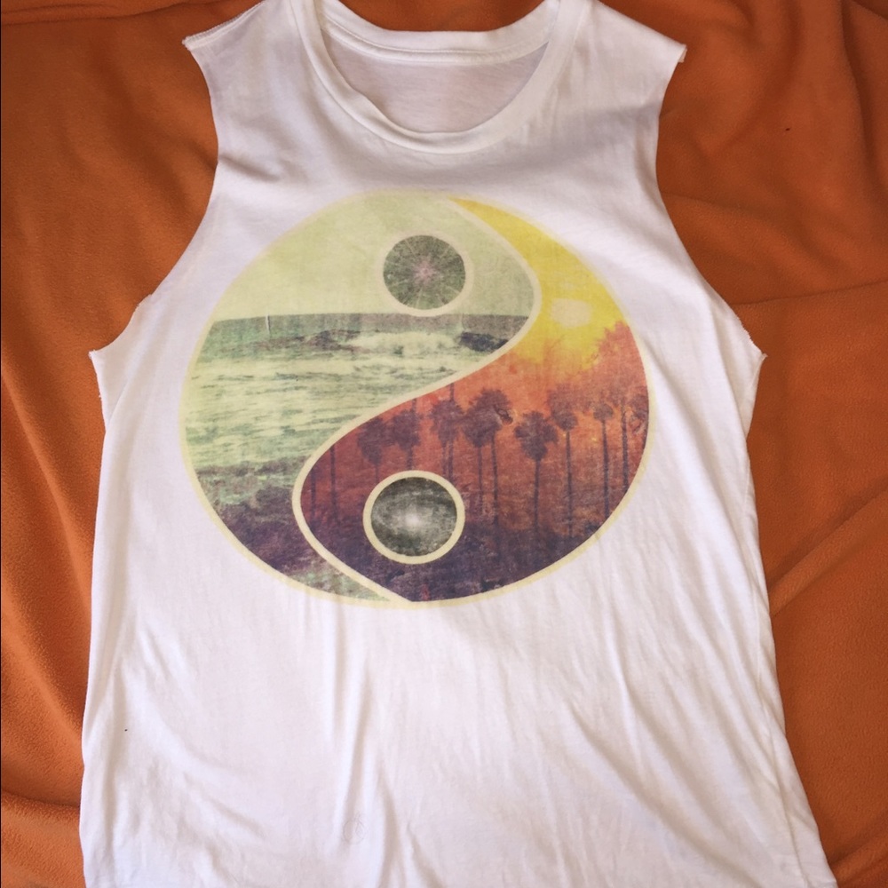 Brandy Melville peace beach tank