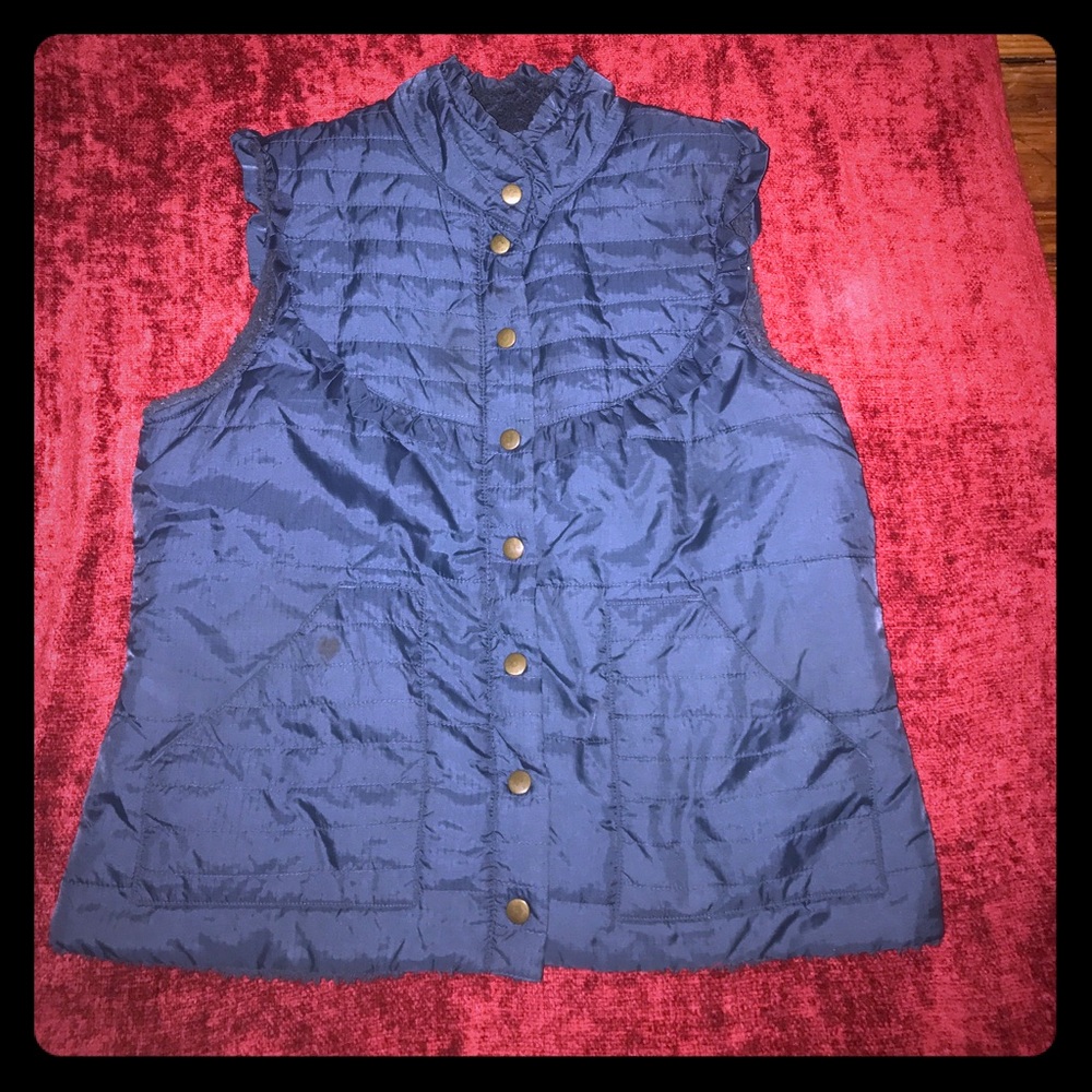 Button down vest