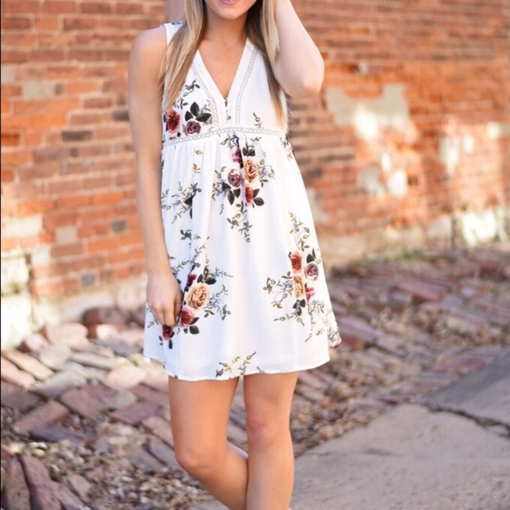 White floral mini dress DRC103 - Picture 1 of 4