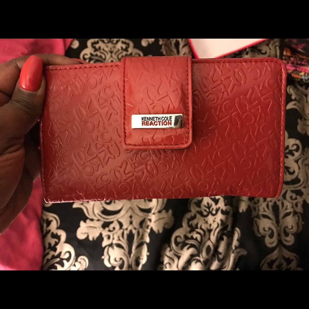Kenneth Cole reaction purse