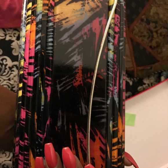 Dsw - Picture 2 of 4