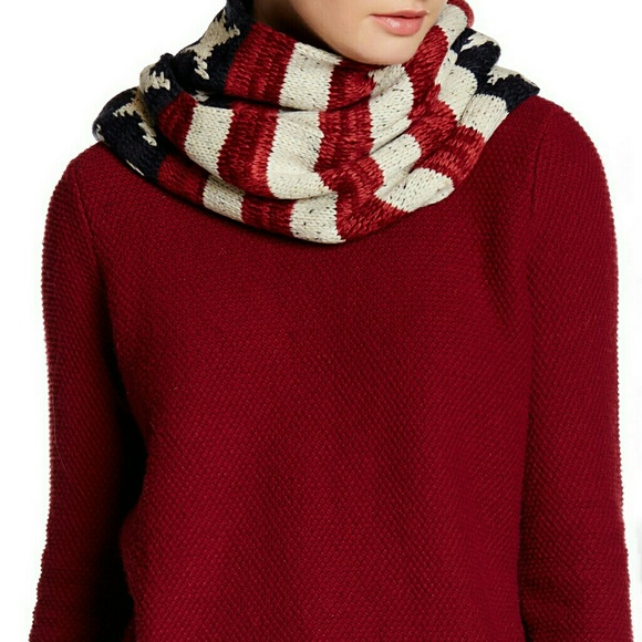 Muk Luks Accessories - Muk Luks American Infinity Scarf - NWT