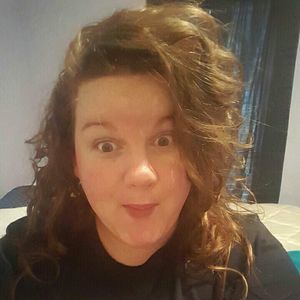 Meet your Posher, Caitlin