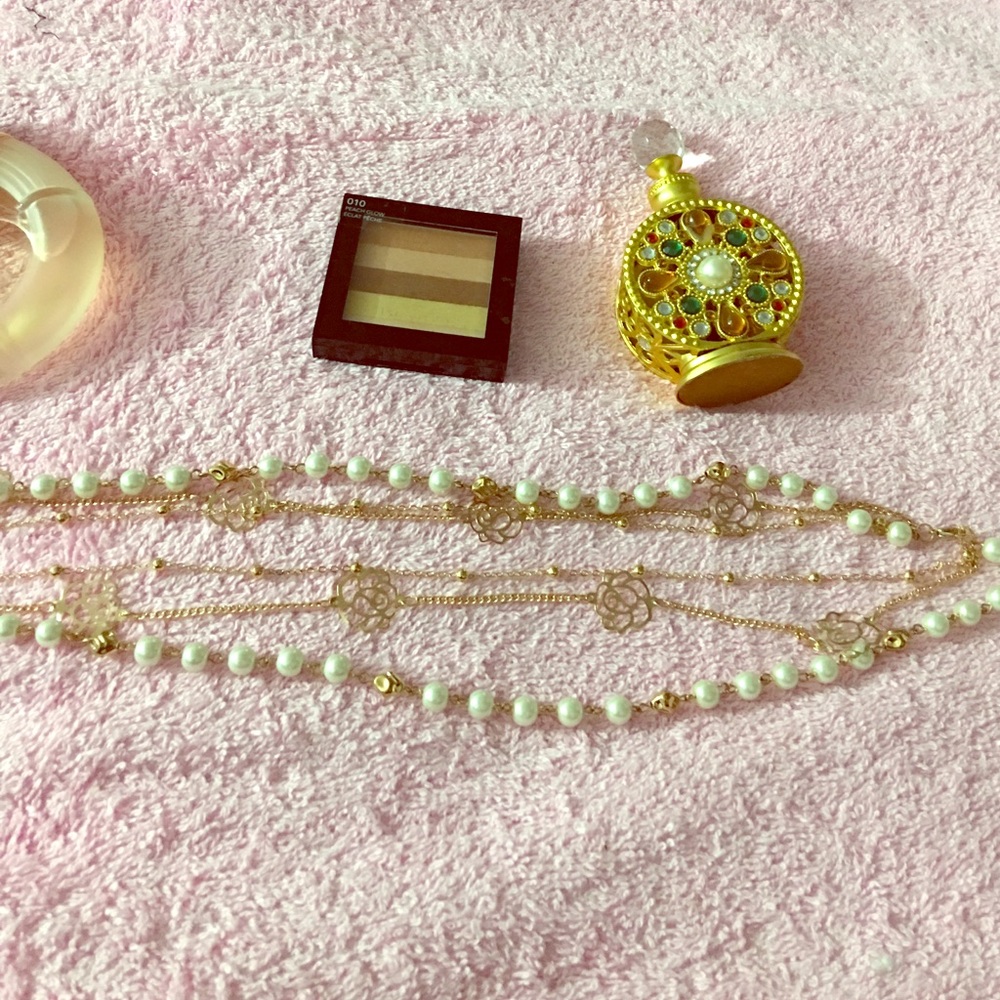 Nice 3 layers faux pearl & gold plated necklace