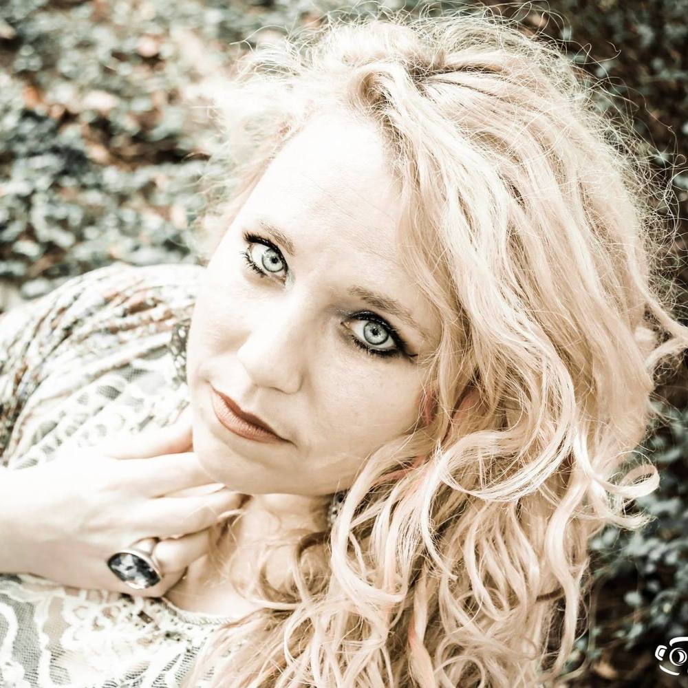 Meet your Posher, Suzie