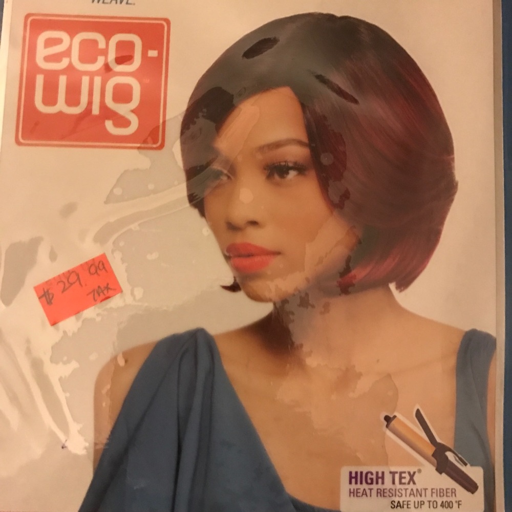 Bob cut wig red and black