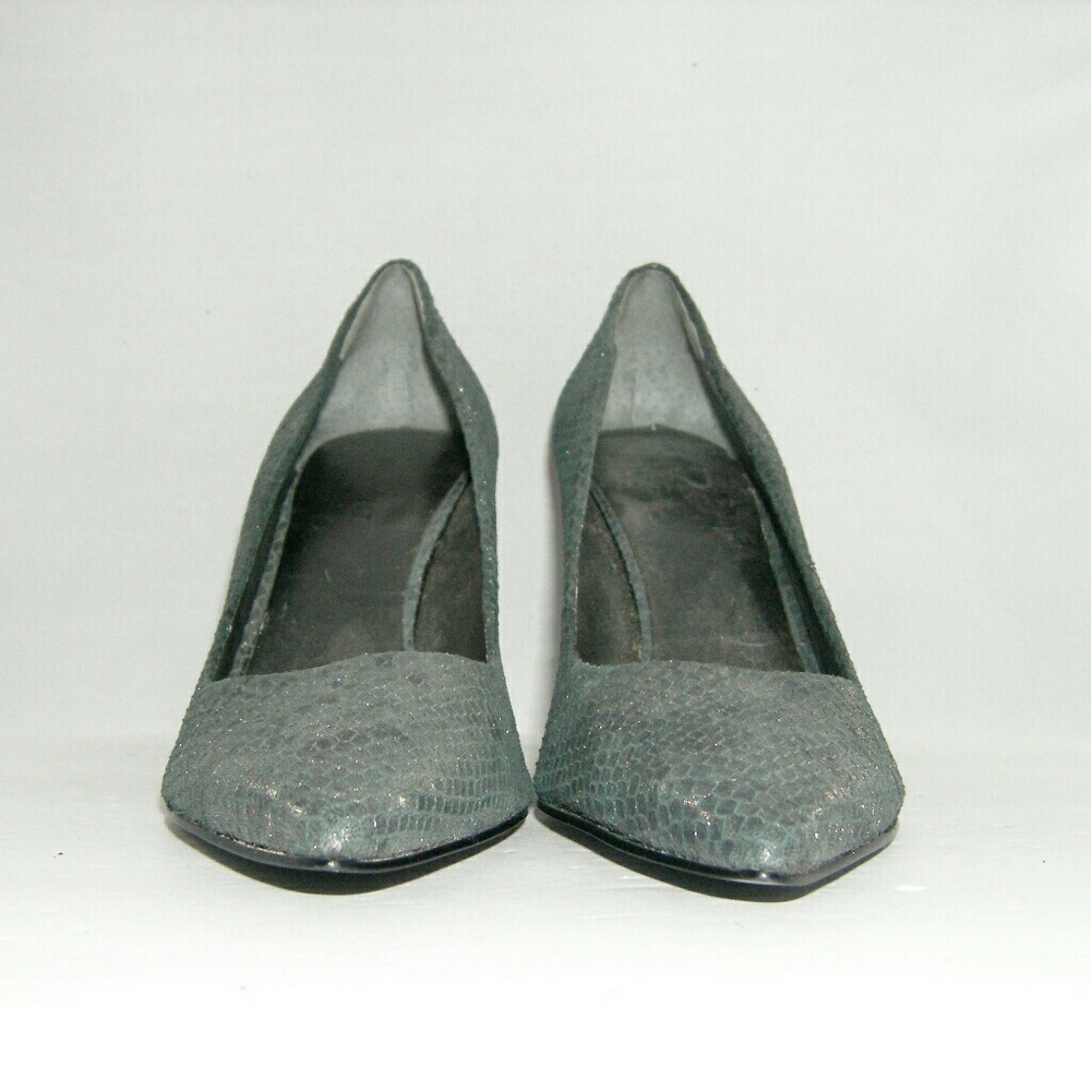 Nine West 'Made up' emerald green snake pumps 10M - Picture 2 of 8