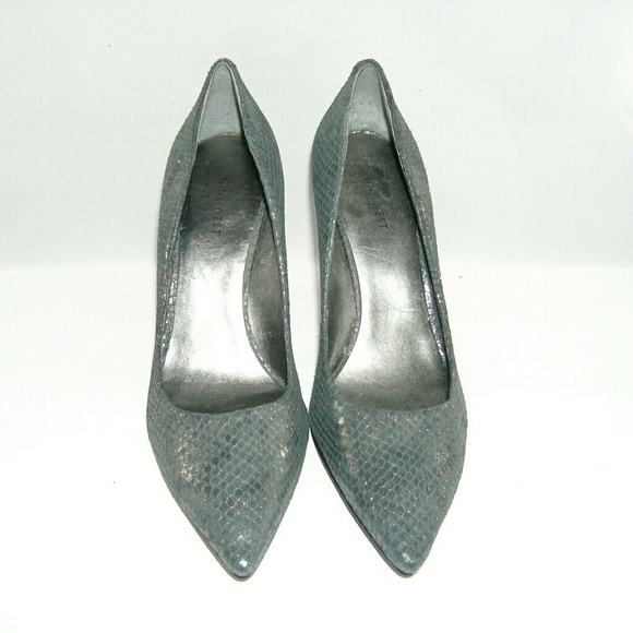 Nine West 'Made up' emerald green snake pumps 10M - Picture 3 of 8