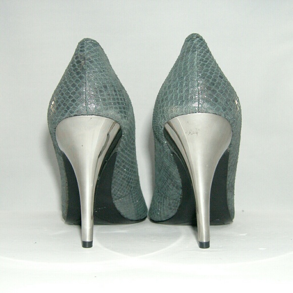 Nine West 'Made up' emerald green snake pumps 10M - Picture 4 of 8