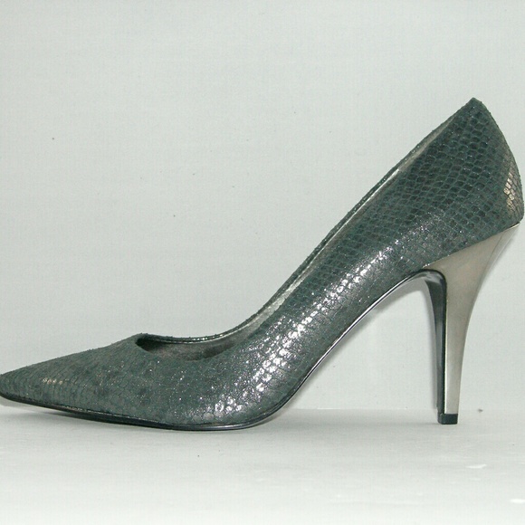 Nine West 'Made up' emerald green snake pumps 10M - Picture 6 of 8