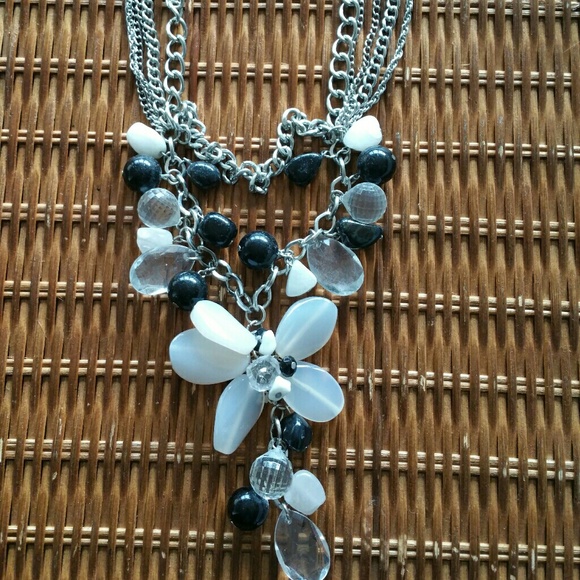 Beaded Statement Necklace - Picture 3 of 3