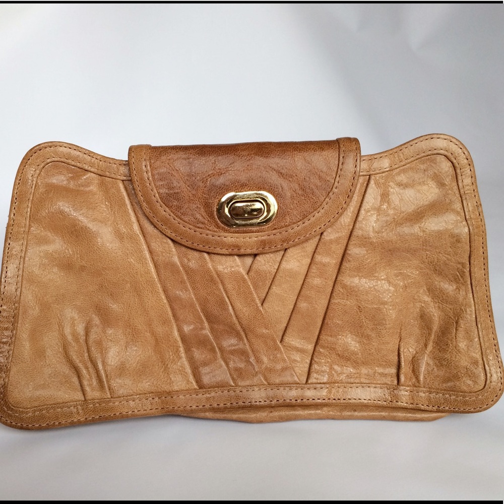 TREESJE Tan Leather Evening Clutch!