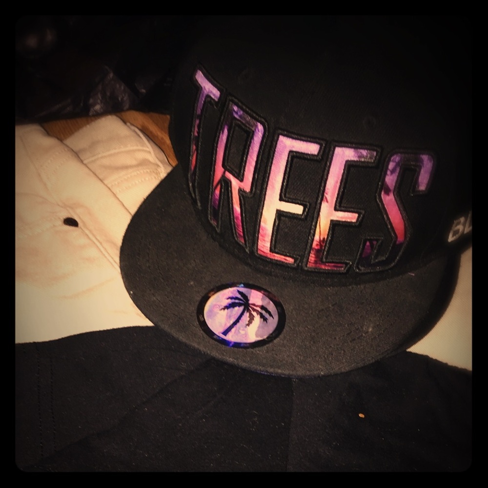 🔥SALE🔥NWOT BLVD SUPPLY Trees Snapback