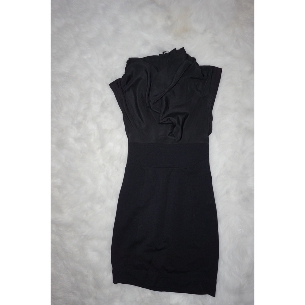 GUESS| Little Black Dress