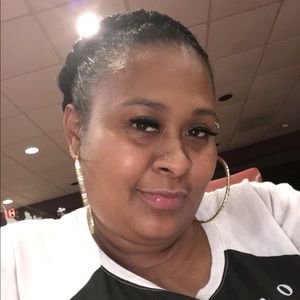 Meet your Posher, Shamekia