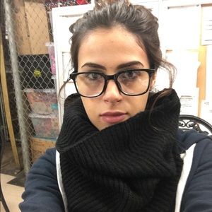 Meet your Posher, Lilit