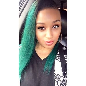 Meet your Posher, Malika