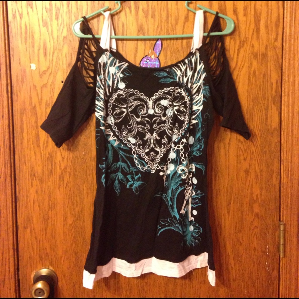 💙 Unique shirt by Ransom 🖤